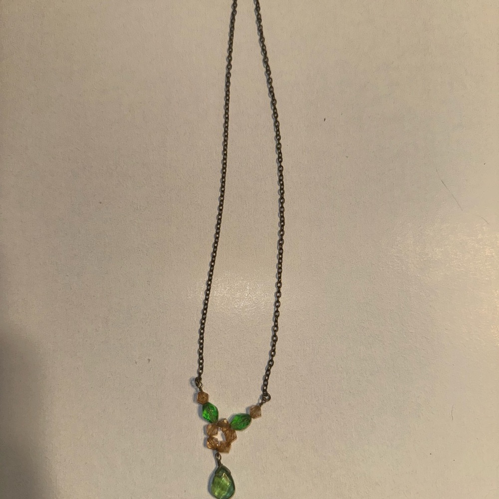 Elegant Green and Gold Necklace